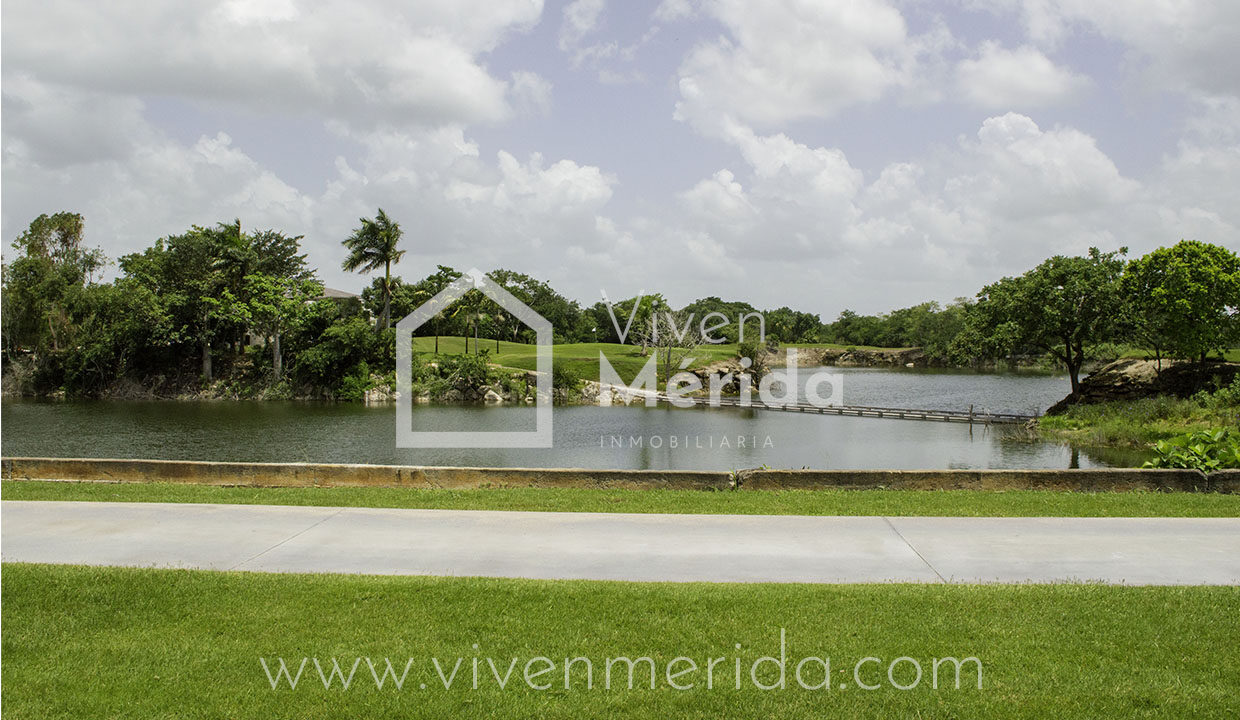 Departamento en venta en planta baja en el Country Club Yucatán -  VivenMérida